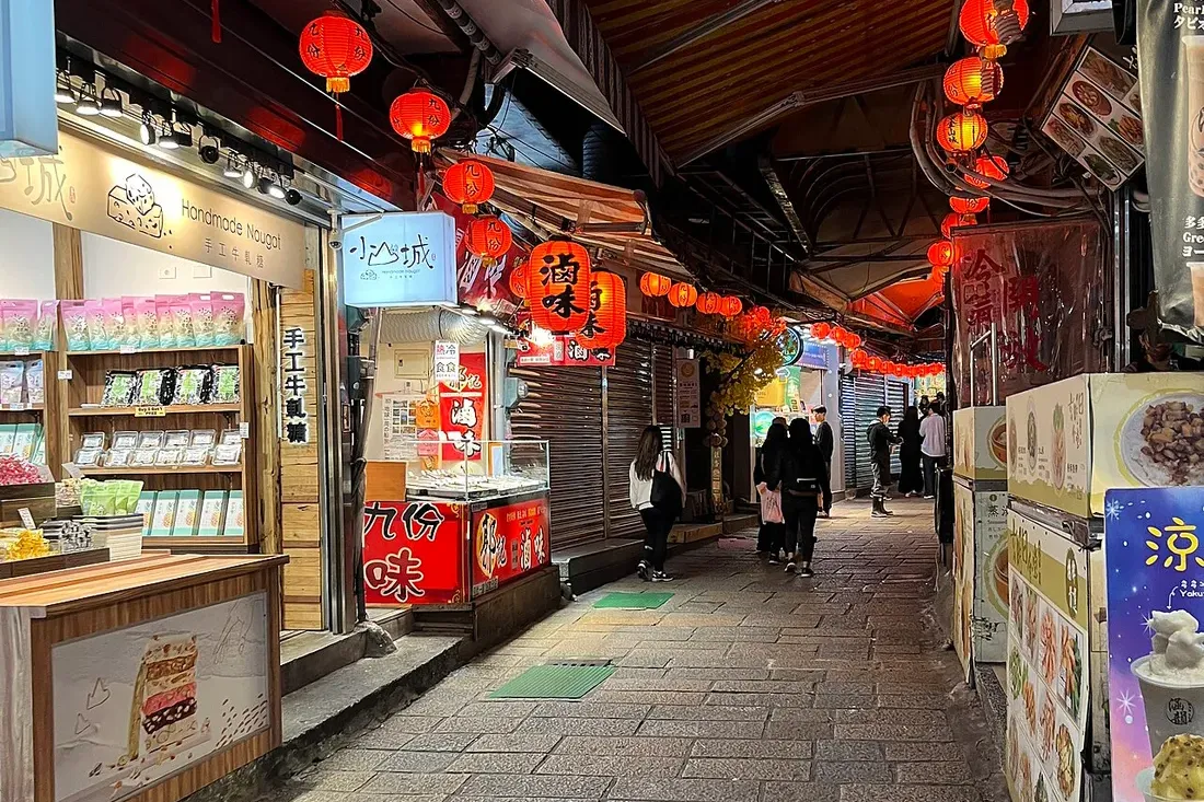 大台北近郊景點——九份老街紅燈籠